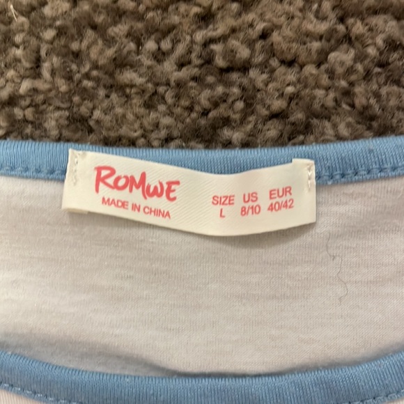 Butterfly Crop Top - Picture 4 of 5